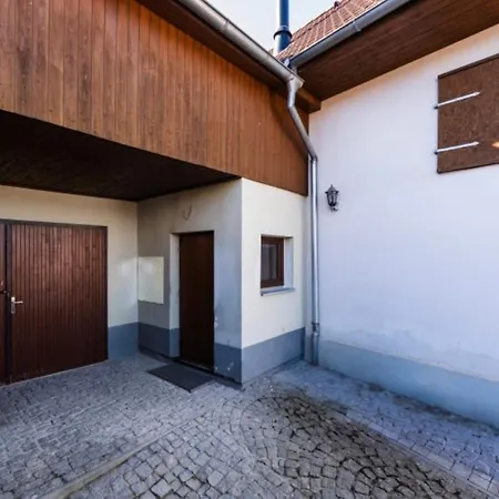 Dum U Hoslovic * Nemcice (Strakonice)